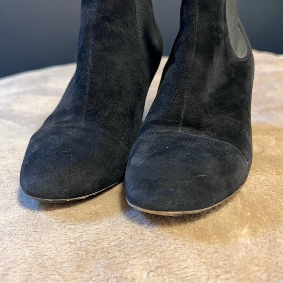 Louis Vuitton Black Suede Chelsea Boots - Picture 6 of 11